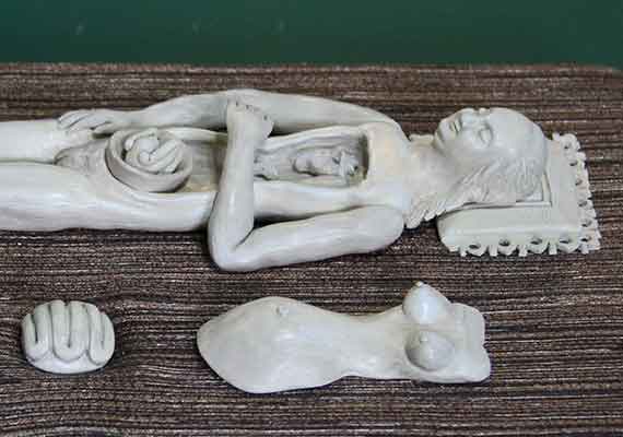 ///UNAM, Palacio de la escuela de Medicina, 30cm longitud, 2012.